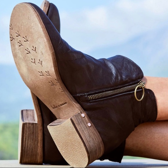 BEEK.. • Quail ankle bootie black leather size 5, worn a handful of times - Picture 4 of 4